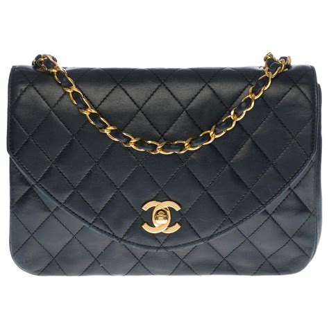 Superbe Sac Bandouli Re Chanel Classique Flap Bag En Cuir D Agneau