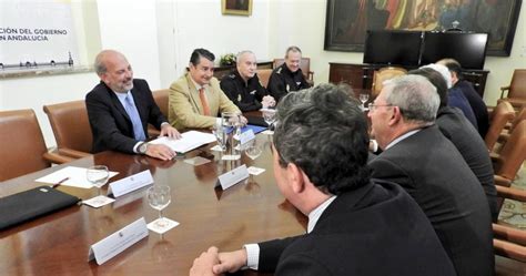 Gel N Noticias Cofrad As El Delegado Del Gobierno En Andaluc A