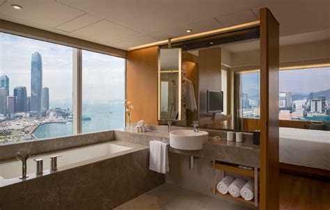 RENAISSANCE HONG KONG HARBOUR VIEW HOTEL