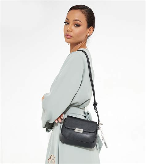 Buy Tyra Solid Crossbody Bag With Keychain In Black Thstreet Uae