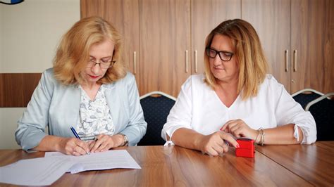 Podpisano umowy na dofinansowanie działań z zakresu ochrony zdrowia