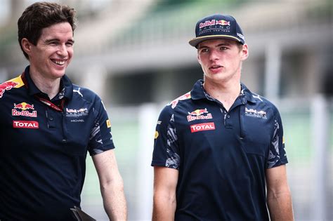 F1 Verstappen nega rumores da saída de Michael Manning da Red Bull