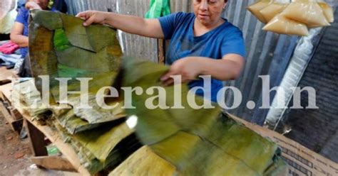 Mercados capitalinos abastecidos de productos navideños