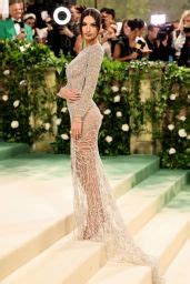 Emily Ratajkowski Stuns In Sheer Versace Gown At Met Gala Celebmafia