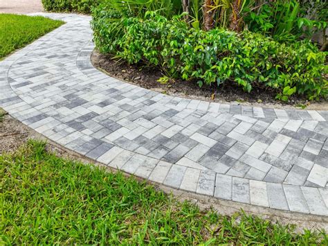 Herringbone Pattern » Accurate Pavers