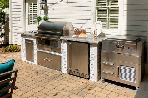 Built In Grill Ideas: Key Considerations & 11 Inspiring Designs