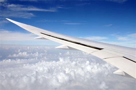 All about airplane winglets, and how to tell them apart - The Points Guy