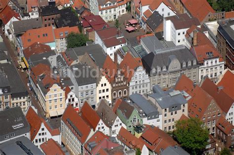 Rostock Aus Der Vogelperspektive Blick Auf H Userzeile Der Kr Peliner