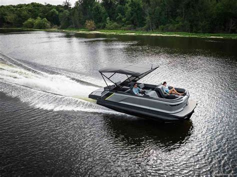 Brp Transforms The Boating Experience With All New Manitou Alumacraft