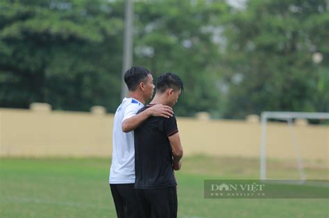 SLNA đấu Hà Nội FC HLV Nguyễn Huy Hoàng gặp riêng Phan Văn Đức