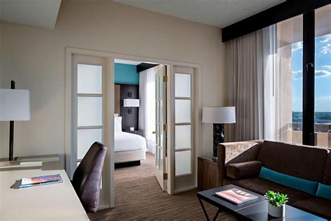 Houston Galleria Hotel Rooms, Suites| Houston Marriott Westchase