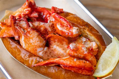 The Best Lobster Rolls In New Haven Local Favorite Lobster Shacks And