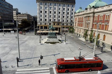 Dodatni Radovi Na Trgu Republike Izmene U Saobra Aju Do Petka