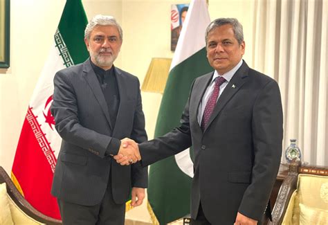 The Executive Director Comsats Calls On The Iranian Ambassador