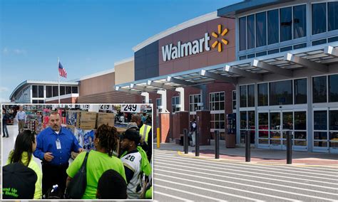 The enormous salary Walmart's best-performing store managers can now earn