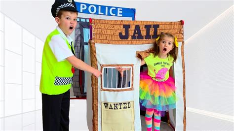 Max Play Police And Go To Toy Jail Playhouse Youtube