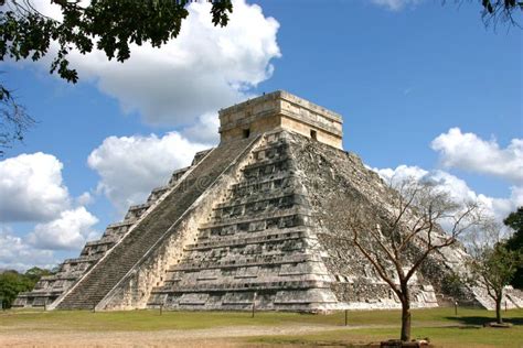 Temple of Kukulkan Chichen Itza Mexico Stock Image - Image of beautiful ...