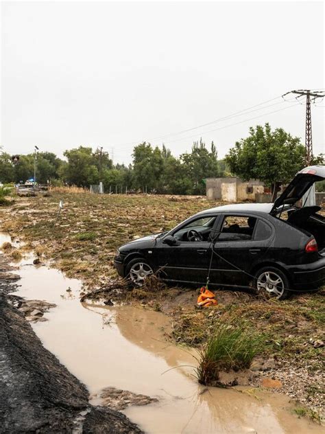 Mit Starkregen Gewittern Und Orkanb En Fegt Ein Unwetter Am Wochenende