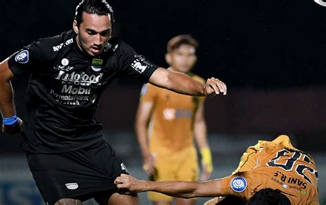 Babak Pertama Usai Persib Bandung Unggul 2 0 Atas Bhayangkara FC