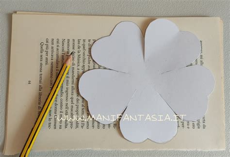 Come Fare Una Sagoma Per Fiori Di Carta Petali Manifantasia