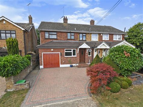 4 Bed Semi Detached House For Sale In Middle Road Ingrave Brentwood