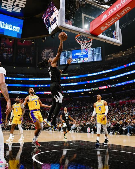 Gallery | Clippers vs Los Angeles Lakers (11.09.22) Photo Gallery | NBA.com