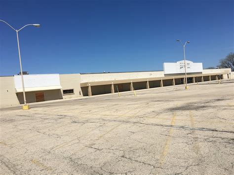 Vacant Kmart Joliet Illinois Kmart 4095 Opened On Septem Flickr