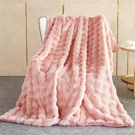 Soft Warm Faux Rabbit Fur Blanket Thick 1000 G M² Faux Fur