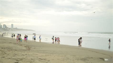 As Estar El Oleaje En Las Playas De Ecuador Este Lunes De