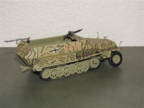 German Hanomag Sd Kfz 251 1 Halftrack Plastic Model Military