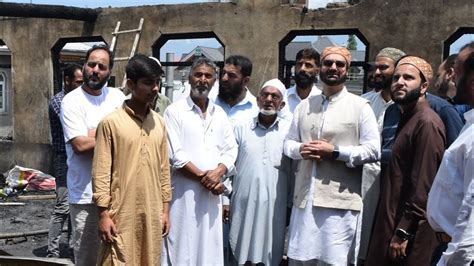 Mirwaiz E Kashmir Visits Masjid Umar RA Firdous Colony Eidgah Fire