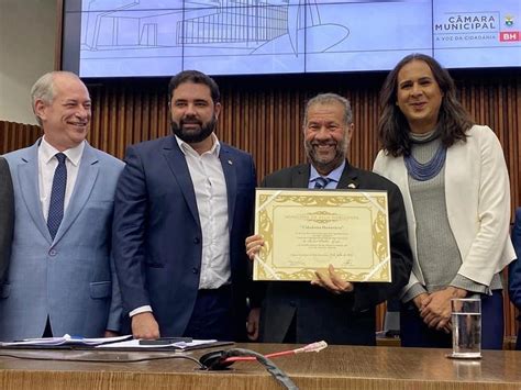 Carlos Lupi recebe título de cidadão honorário de Belo Horizonte MG PDT