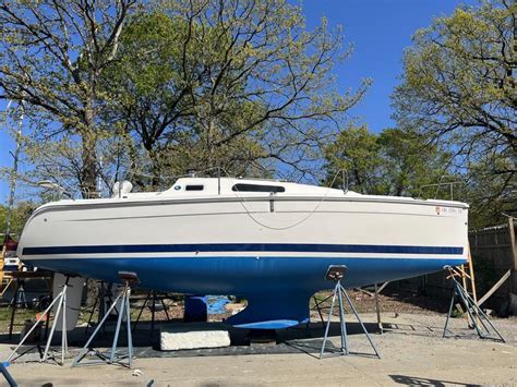 2009 Hunter 27 Sailboat For Sale In Oklahoma