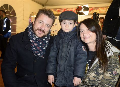 Vid O Bruno Guillon Et Sa Femme Marion Avec Leur Fils Anatole