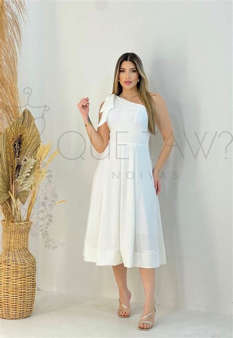 VESTIDO DE NOIVA CIVIL RODADO MIDI COM LAÇO PEQUENO NA ALÇA MINIMALISTA