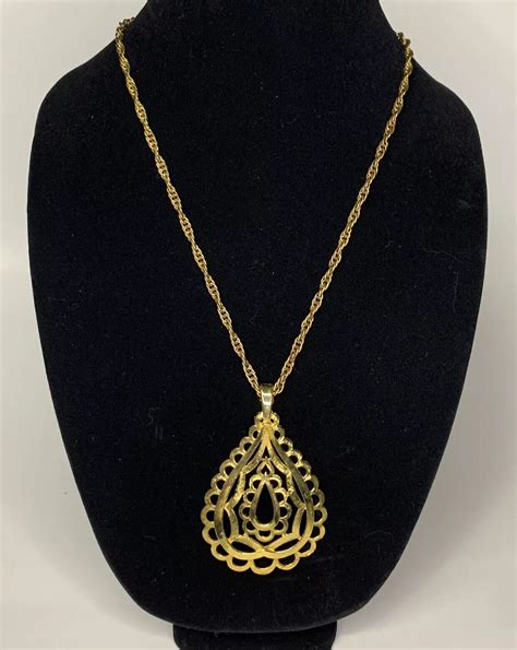 Persian Teardrop Trifari Necklace Large Gold Toned Gem