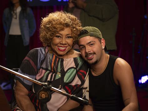 Pedro Sampaio e Alcione ensaiam juntos para o Prêmio Música Brasileira