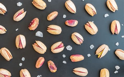 Premium Photo Set Of Single Inshell Pistachios And Peeled Pistachios