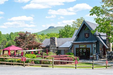 24 Of The Best Yadkin Valley Wineries To Sip And Savor Now