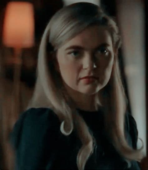 Jenny Boyd As Lizzie Saltzman In Legacies Season 3 Episode 9 Legacy