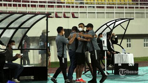 Persis Solo Kalah Dari Psim Di Derbi Mataram Eko Purdjianto Eky