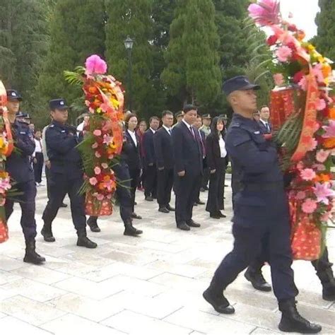 牟定县隆重举行2022年烈士纪念日活动 花篮 仪式 纪念碑