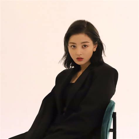 Twice-Jihyo "Allure" May 2019 Issue Photoshoot Making Nayeon, K Pop ...