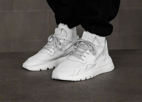 Faut Il Acheter La Adidas Nite Jogger Boost Blanche Triple White BD7676