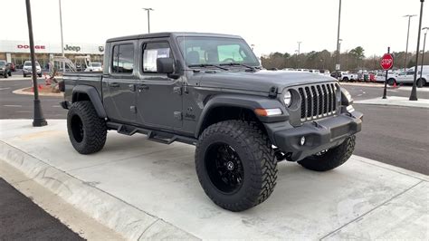 2020 Jeep Gladiator Sting Gray 3” Fabtech Lift 20x12 Hostile 37” Toyo Mt Jeep Gladiator 2020