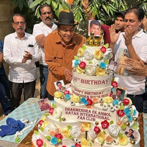 Dharmendra Celebrates His 88th Birthday With Son Sunny Deol - See ...