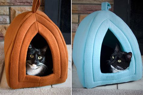 This ‘Cozy Cat Cave’ Will Keep Your Kitty Warm All Winter — and It’s ...