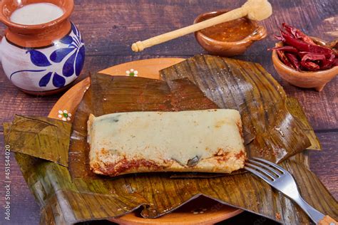 Comida típica mexicana Tamales veracruzanos o jarochos preparados con