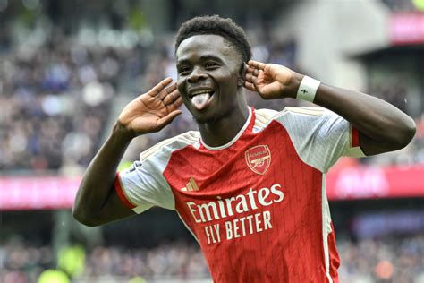 Bukayo Saka Pokes Fun At Arsenal Teammate With Brilliant 4 Word Message