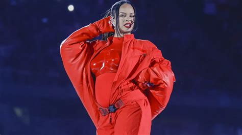 Rihanna devient la musicienne américaine la plus riche